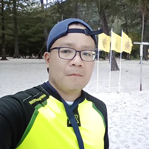 Toey Wisarut S. — Business Coach & Startup Mentor